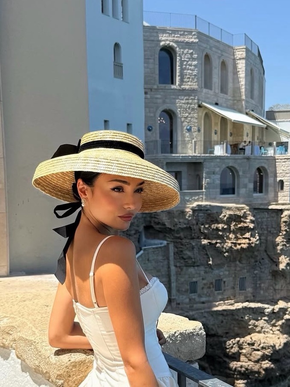 straw hat - Picture 5 of 9